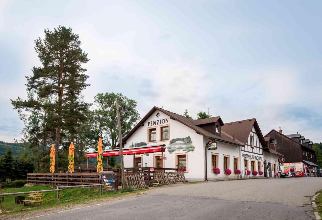 Penzion U Michala Прашилы Экстерьер фото