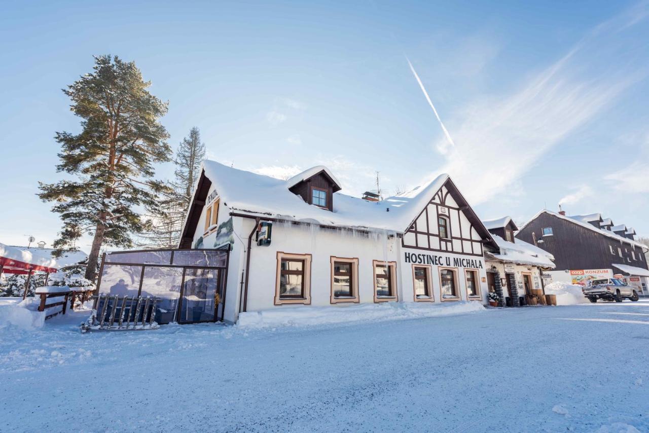 Penzion U Michala Прашилы Экстерьер фото